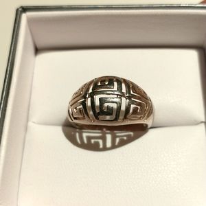 Ring style Versace size 7